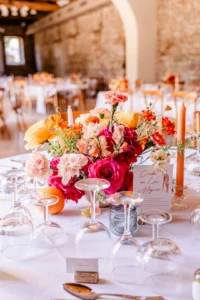 mariage centre de table coloré - Artemesiaphotographie